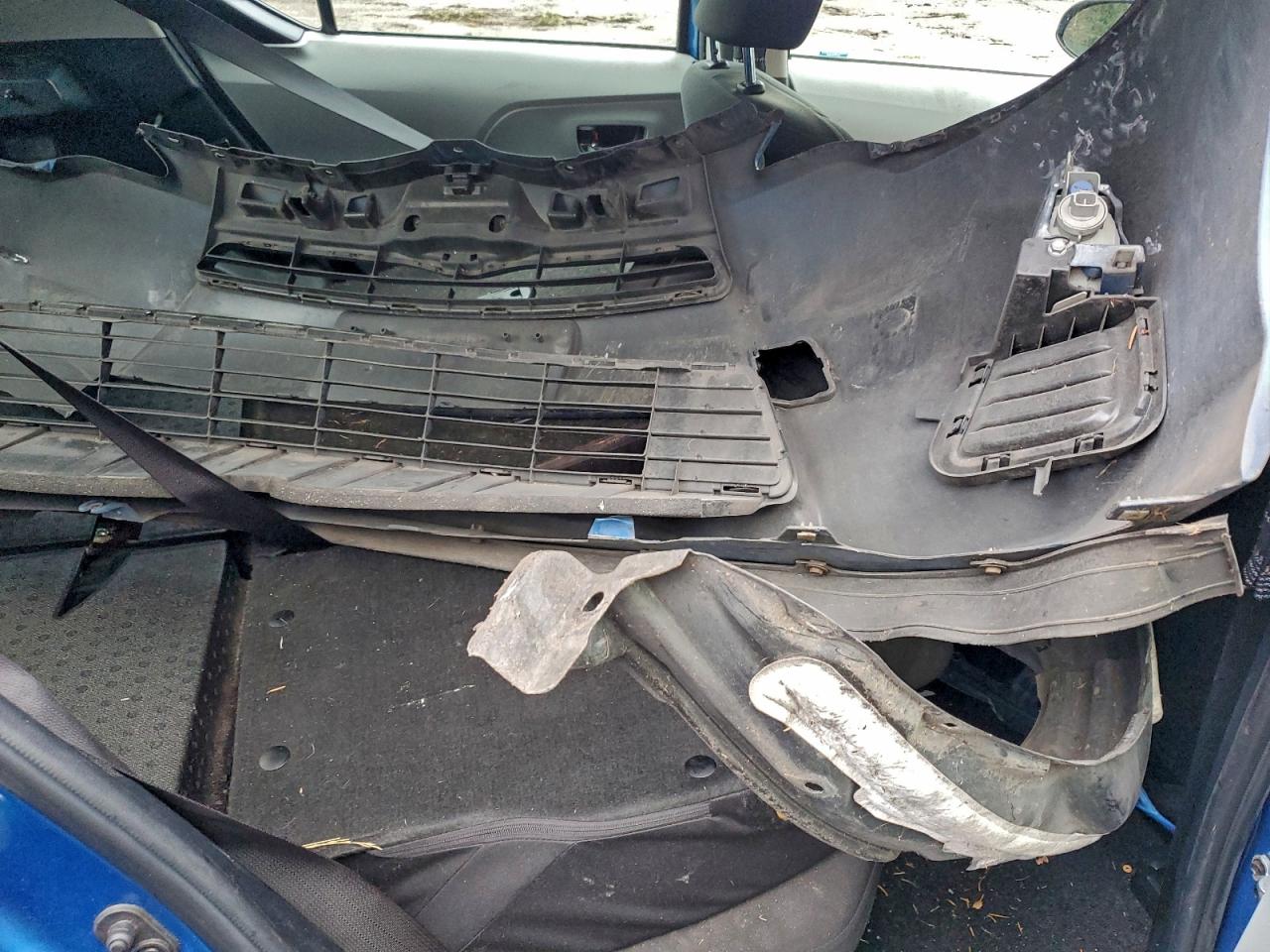2012 TOYOTA PRIUS C photo 25
