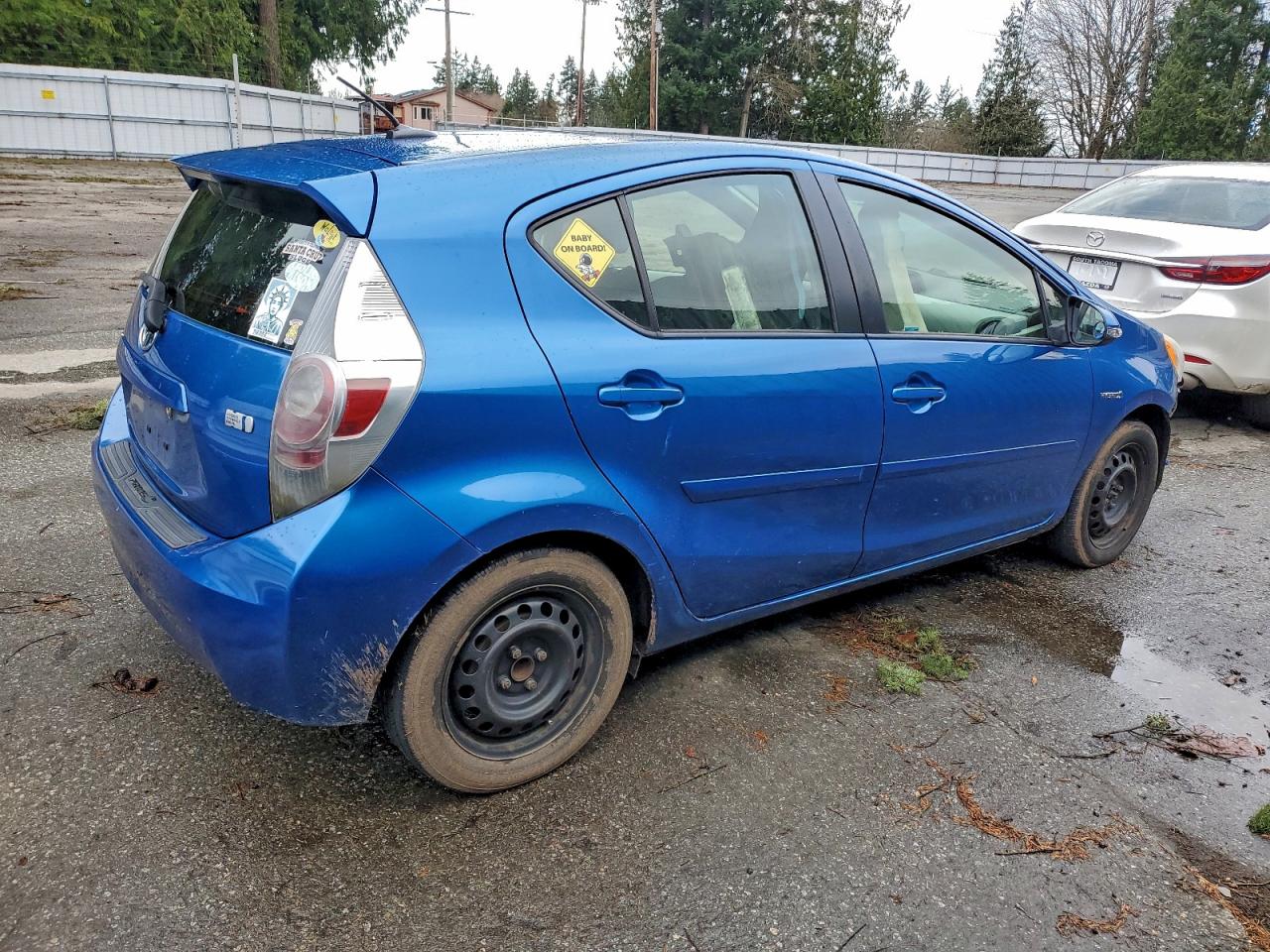 2012 TOYOTA PRIUS C photo 5