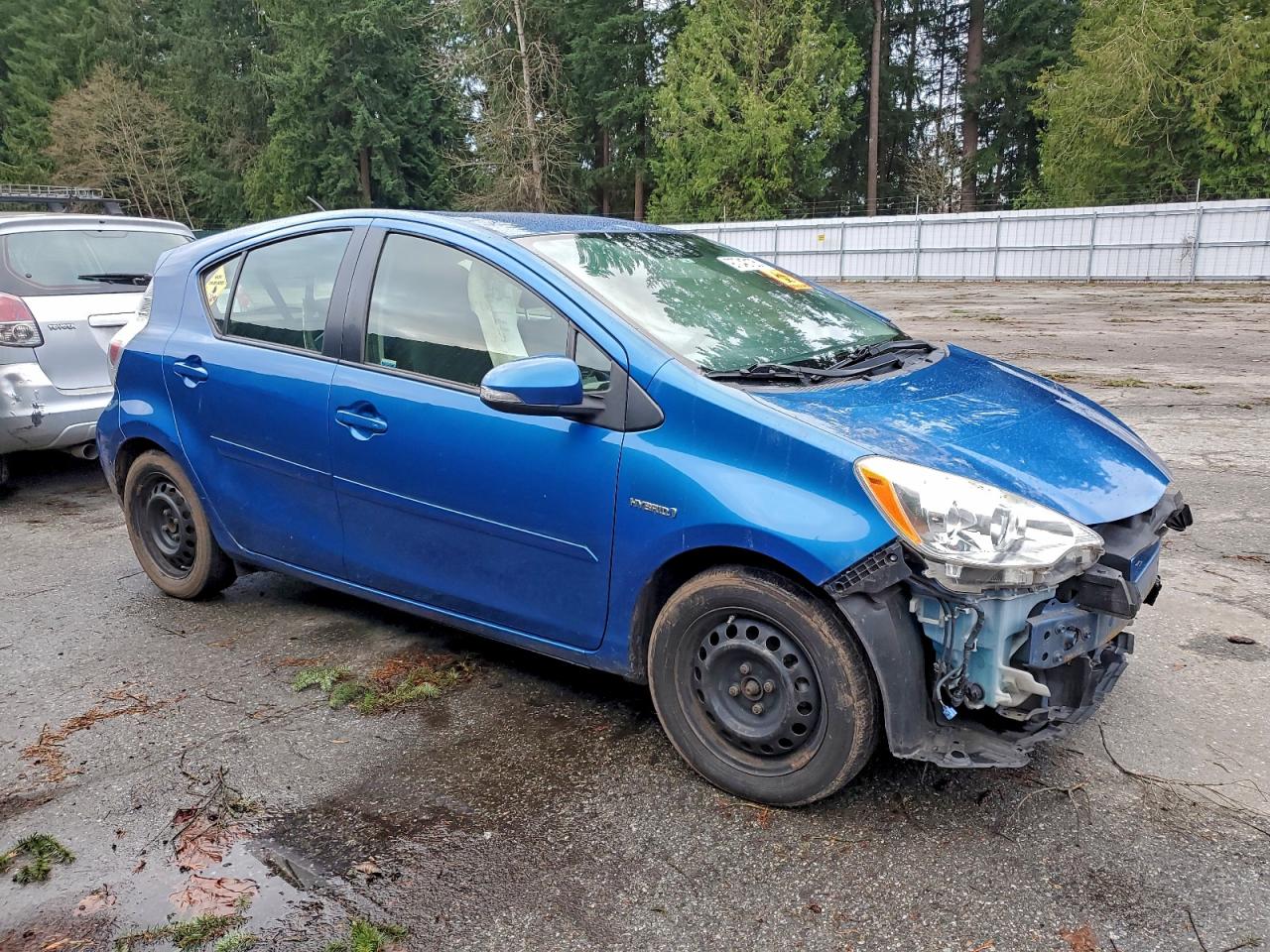 2012 TOYOTA PRIUS C photo 7