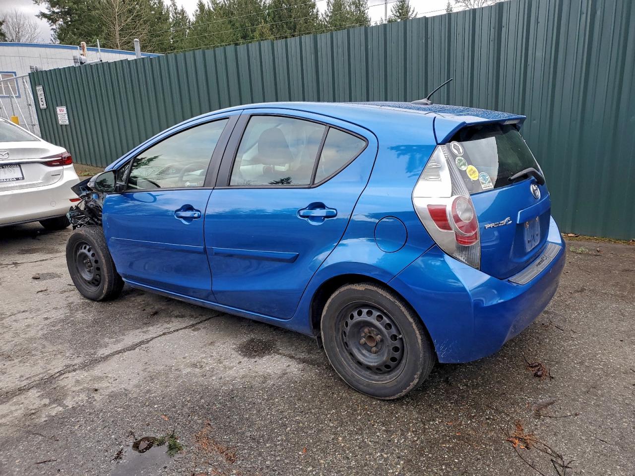2012 TOYOTA PRIUS C photo 3