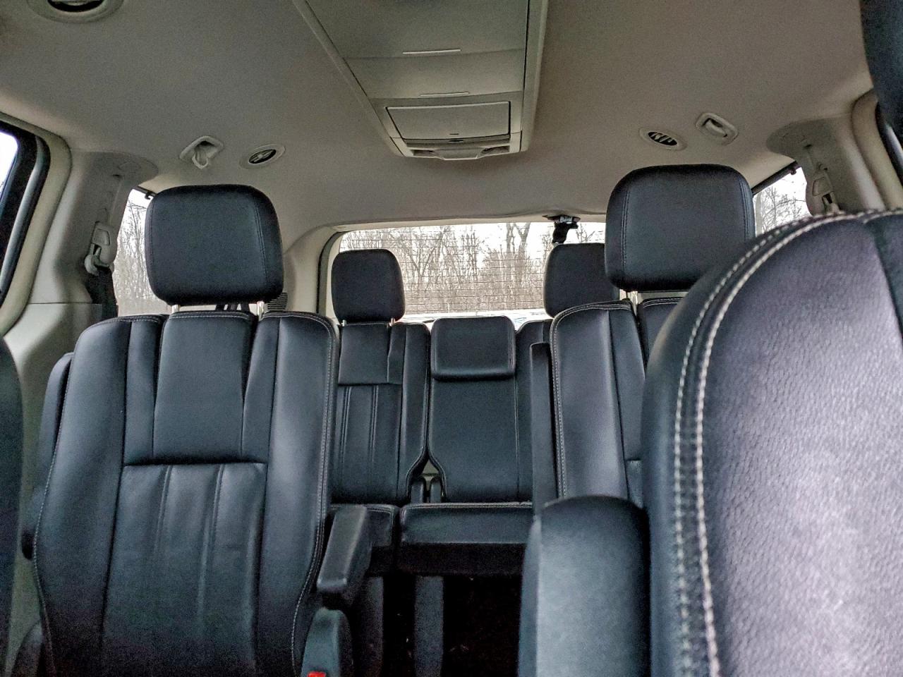 2012 CHRYSLER TOWN & COUNTRY TOURING L photo 19