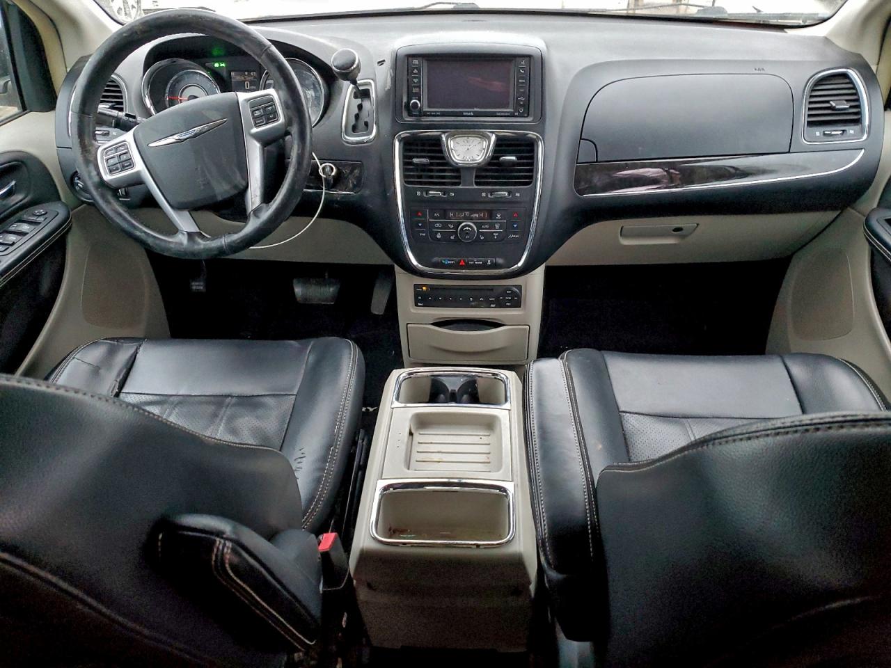 2012 CHRYSLER TOWN & COUNTRY TOURING L photo 15
