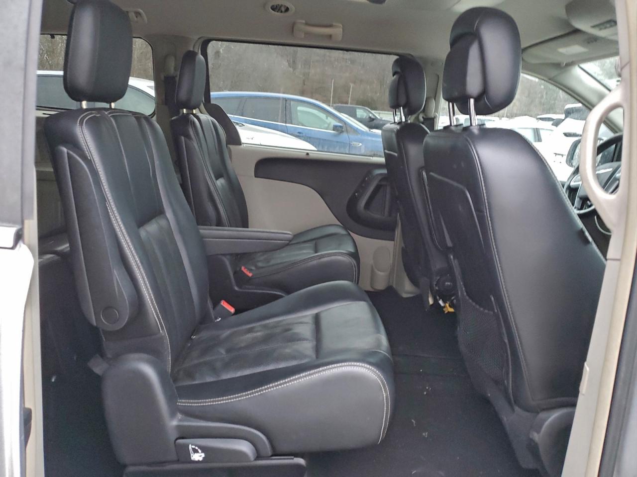 2012 CHRYSLER TOWN & COUNTRY TOURING L photo 21