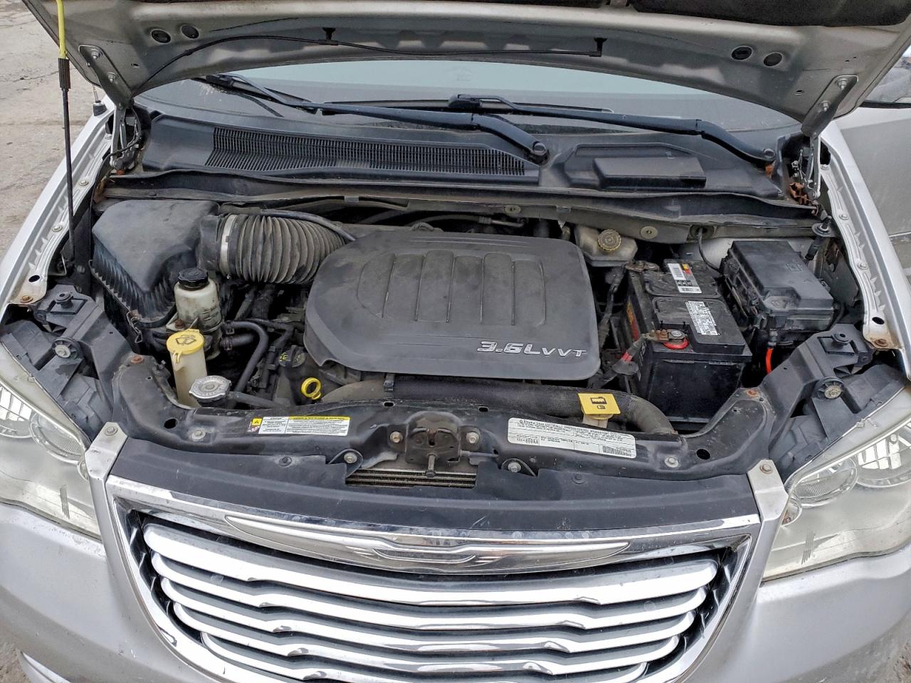 2012 CHRYSLER TOWN & COUNTRY TOURING L photo 23