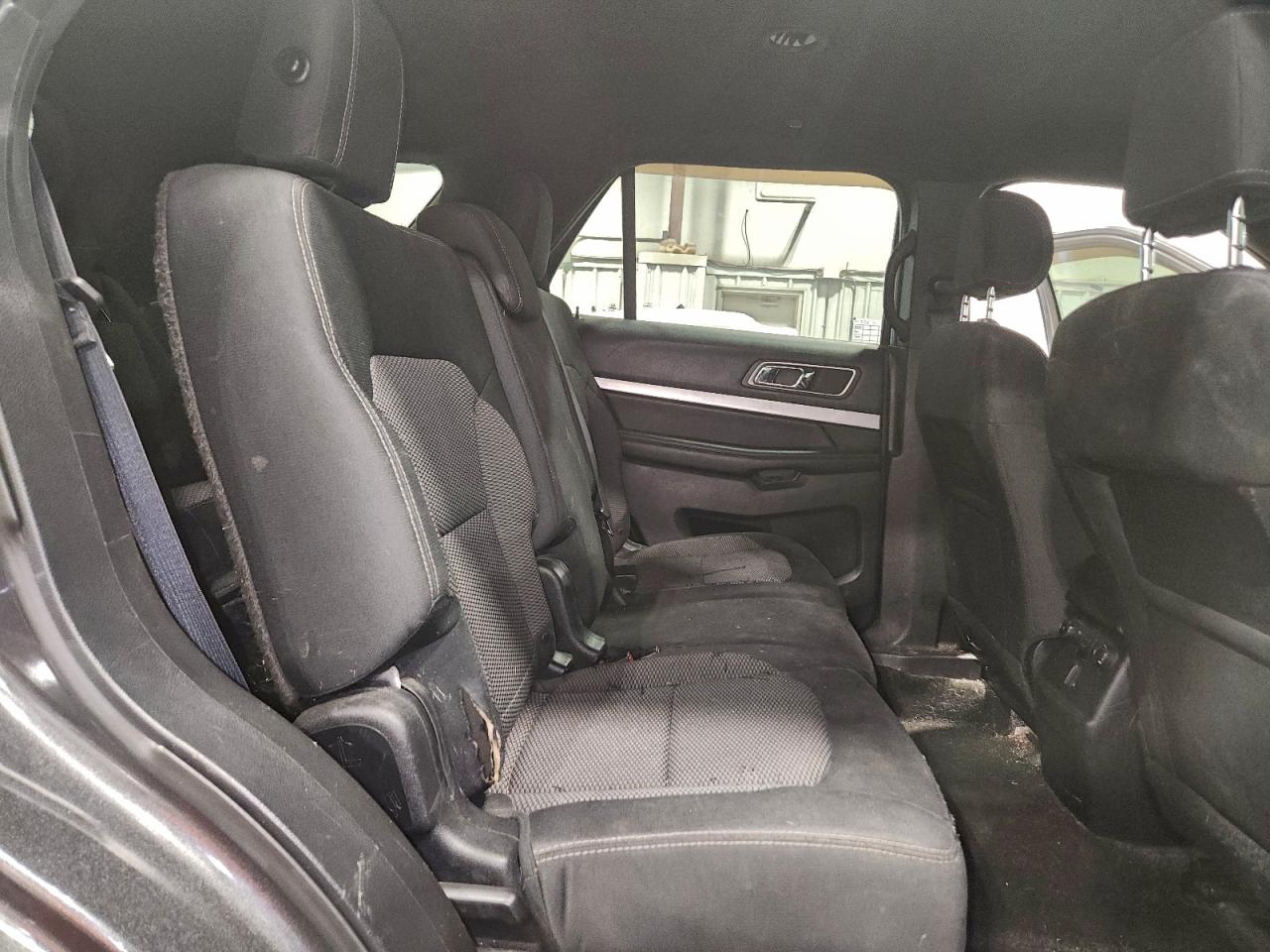 2016 FORD EXPLORER XLT photo 31