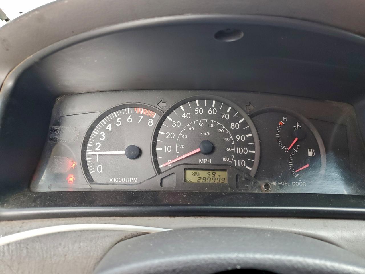 2005 TOYOTA COROLLA CE photo 9