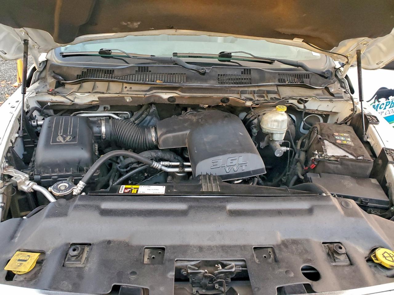 2014 RAM 1500 ST photo 31