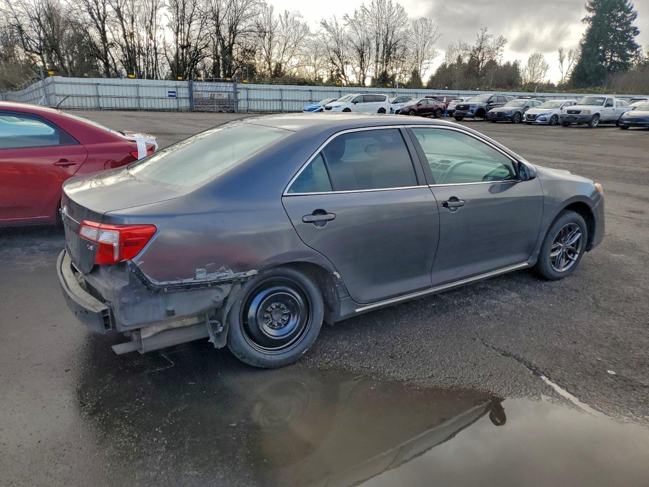 2014 TOYOTA CAMRY L photo 3