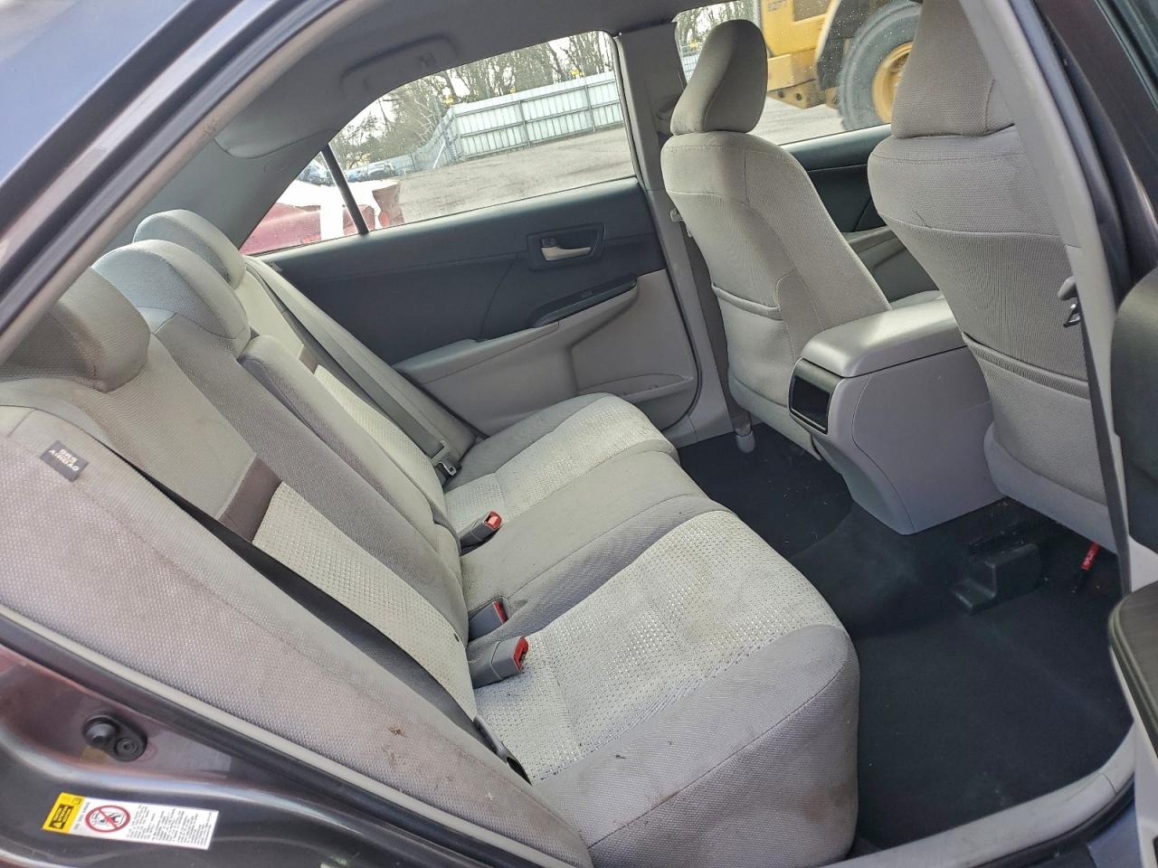 2014 TOYOTA CAMRY L photo 10