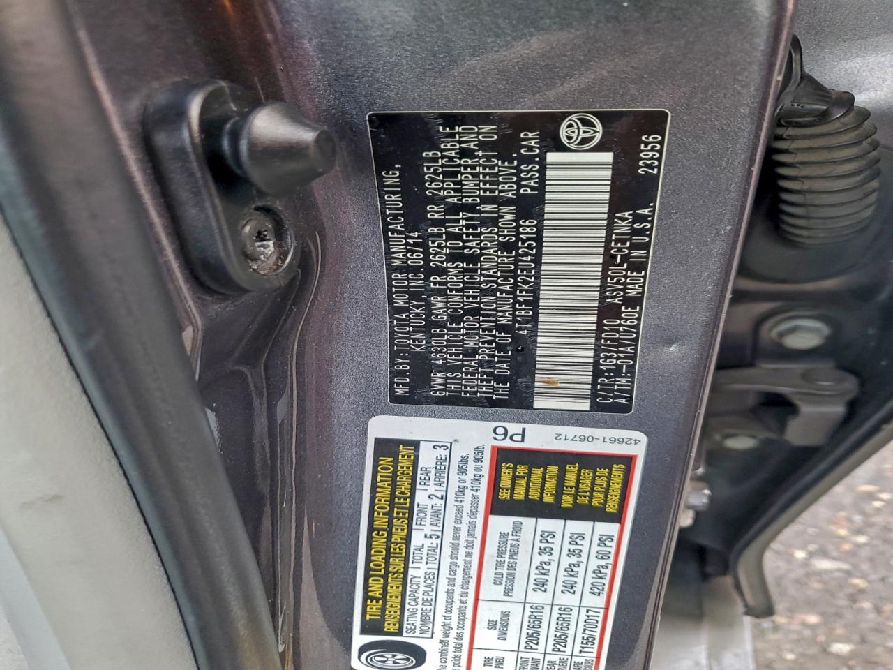 2014 TOYOTA CAMRY L photo 13