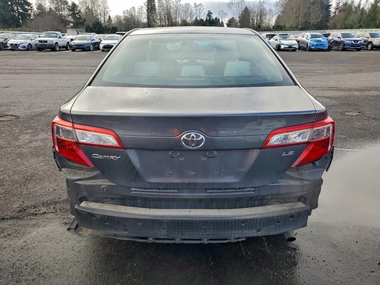 2014 TOYOTA CAMRY L photo 6