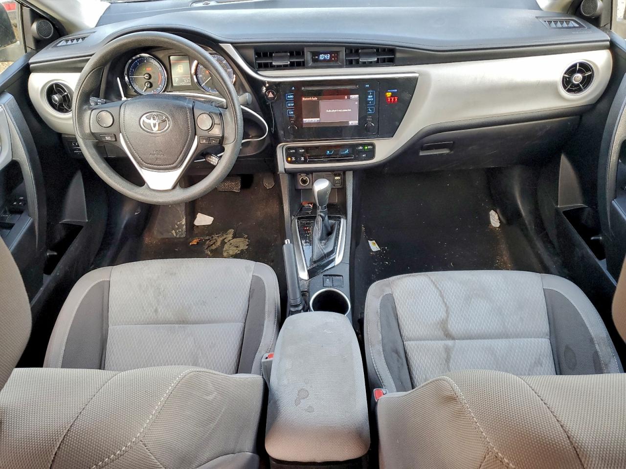 2018 TOYOTA COROLLA L photo 8