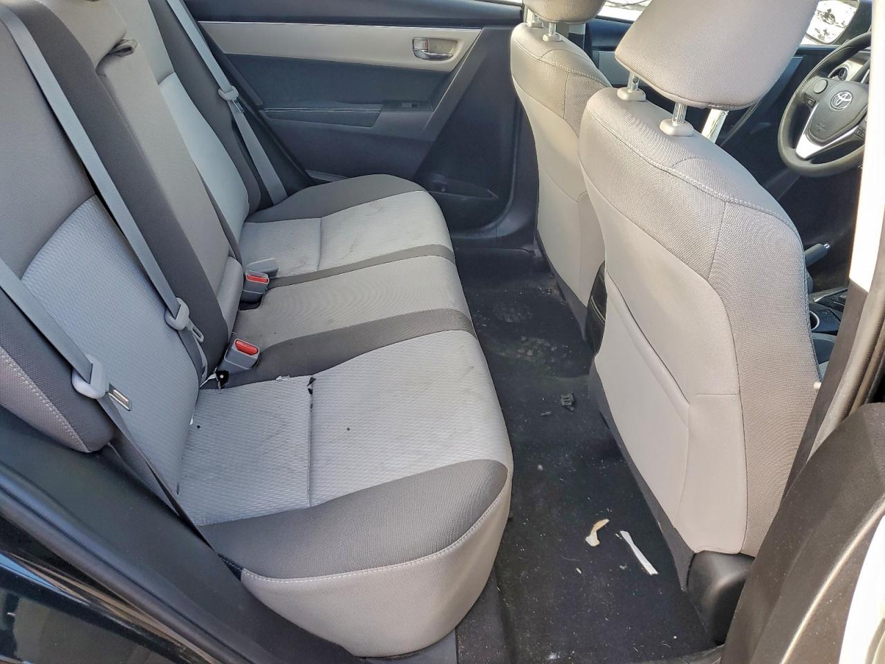 2018 TOYOTA COROLLA L photo 10