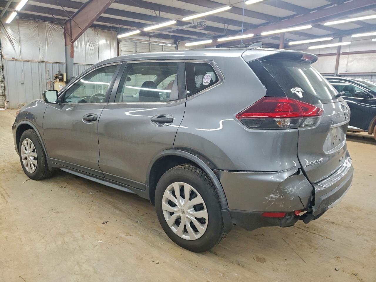 2018 NISSAN ROGUE S photo 2