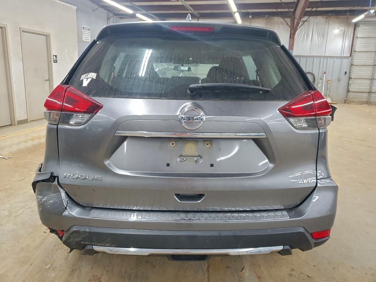 2018 NISSAN ROGUE S photo 6
