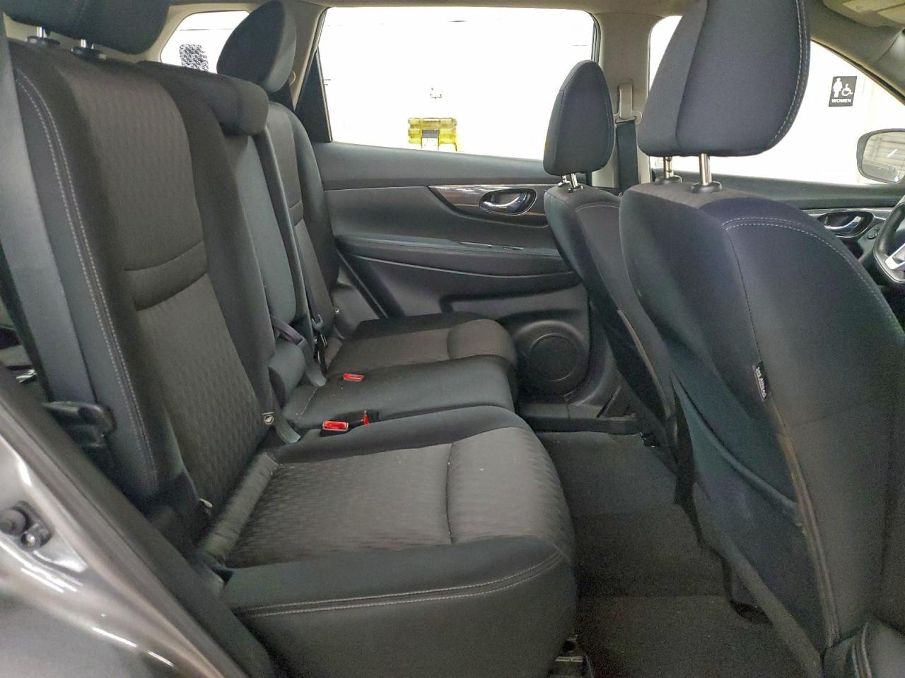 2018 NISSAN ROGUE S photo 11