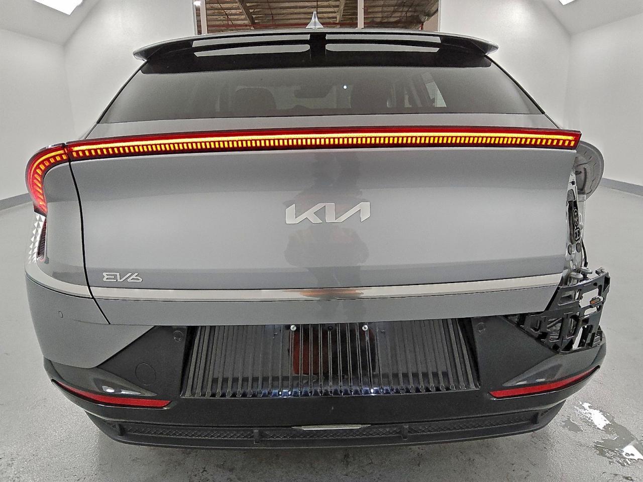 2023 KIA EV6 LIGHT photo 6