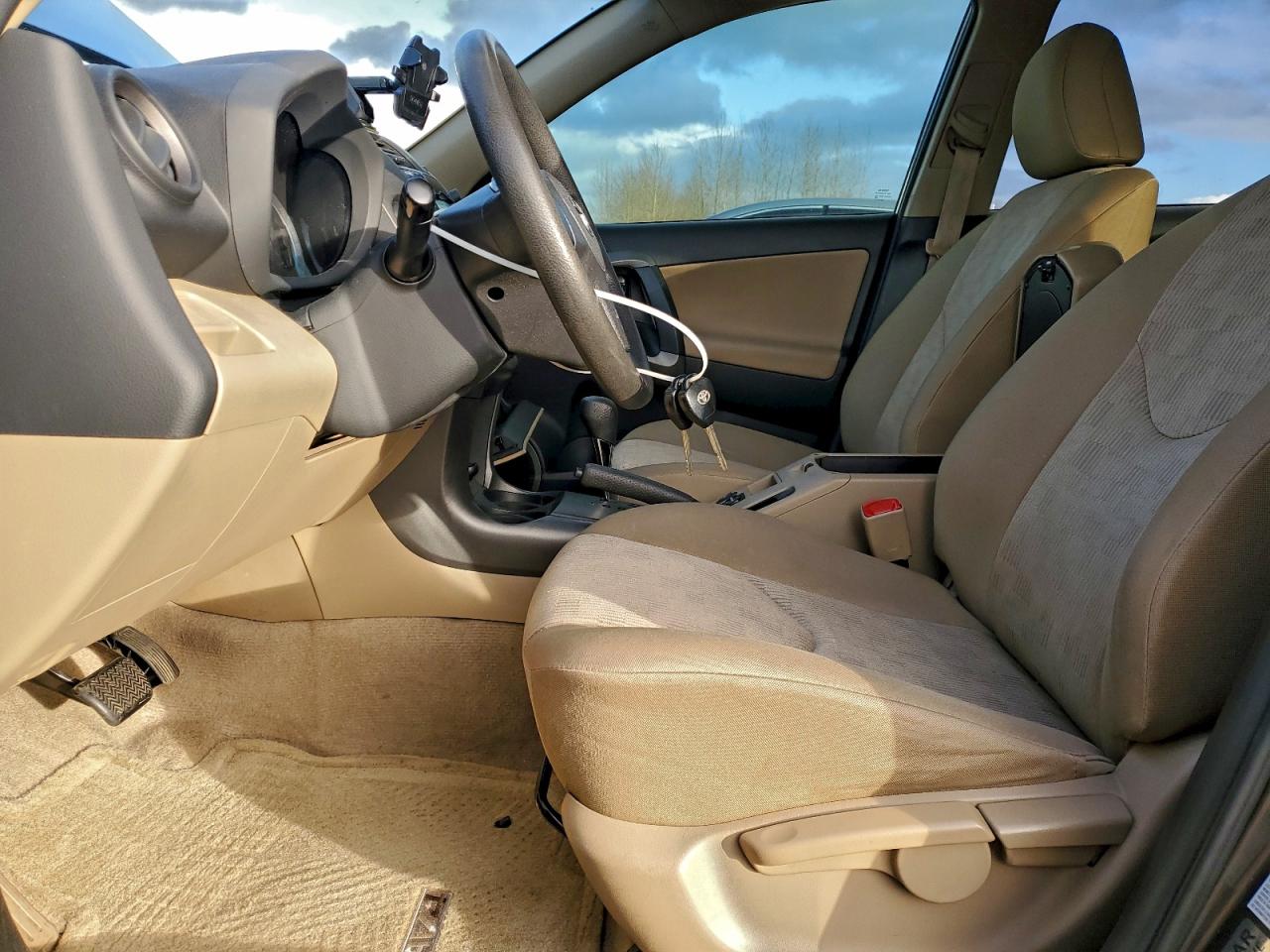 2010 TOYOTA RAV4 photo 7