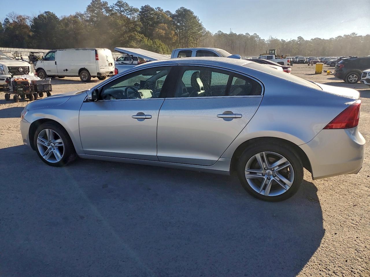2014 VOLVO S60 T5 photo 3
