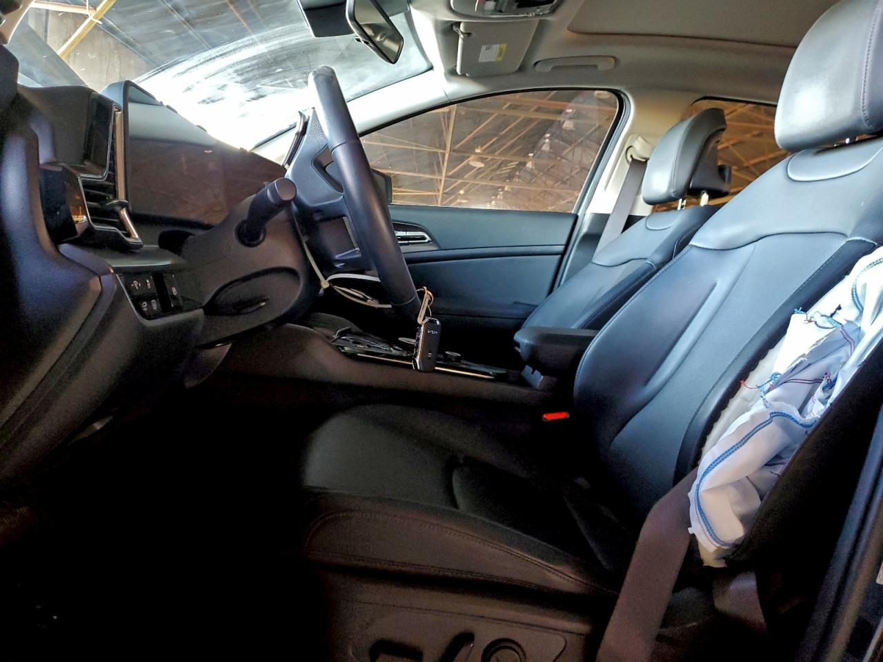 2025 KIA SPORTAGE EX photo 13