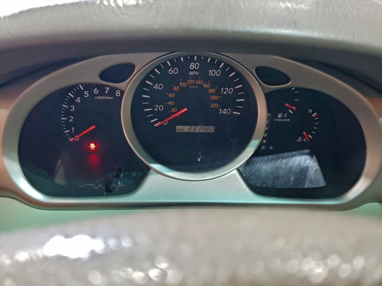 2004 TOYOTA HIGHLANDER BASE photo 25