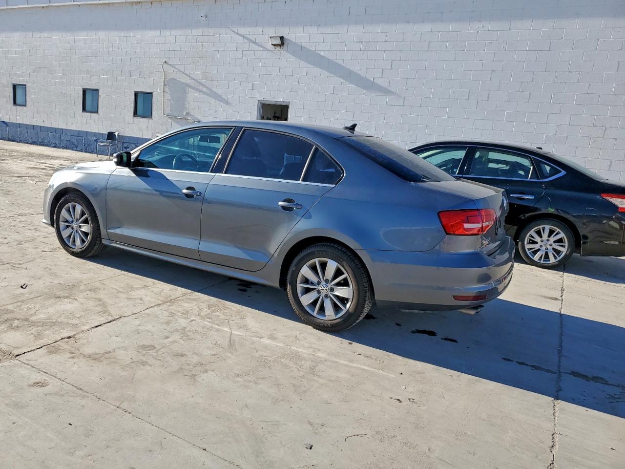 2015 VOLKSWAGEN JETTA TDI photo 2