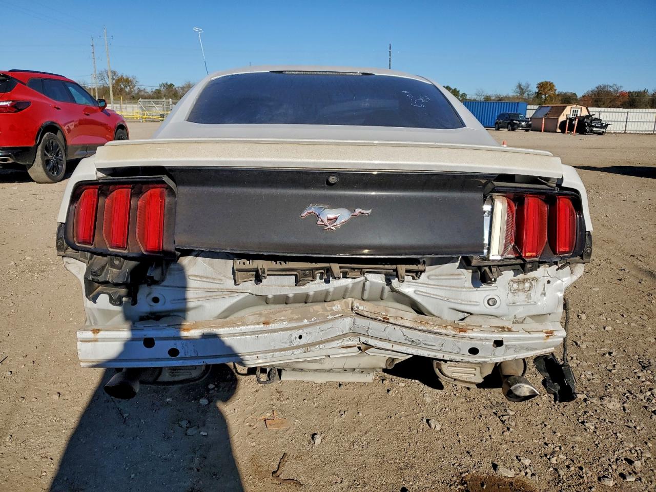 2017 FORD MUSTANG photo 11