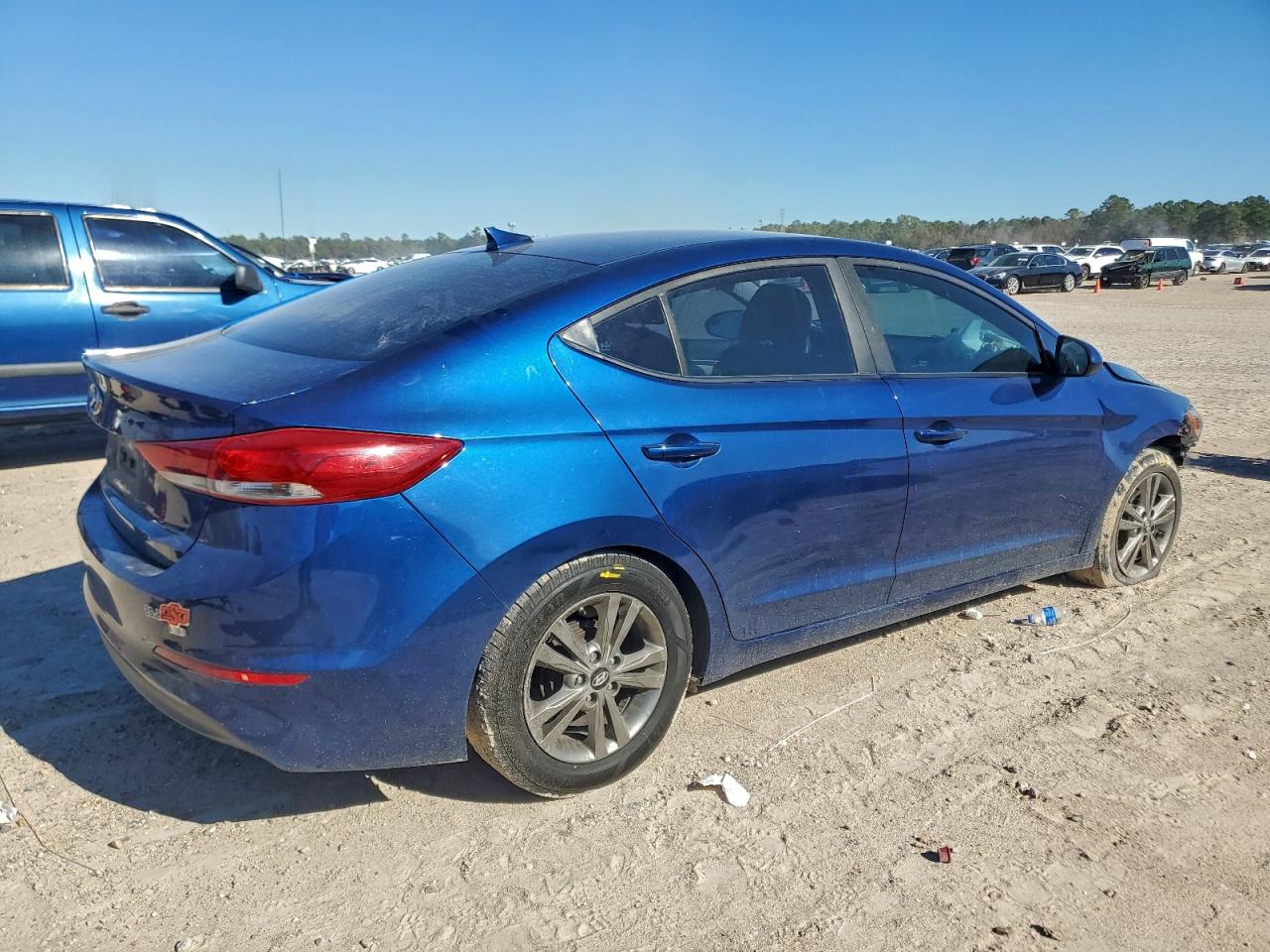 2017 HYUNDAI ELANTRA SE photo 3