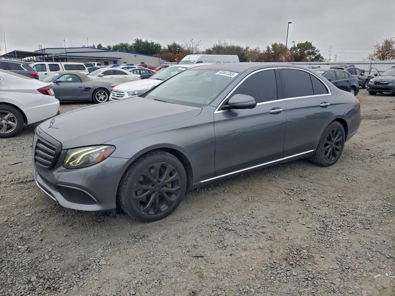 2017 MERCEDES-BENZ E