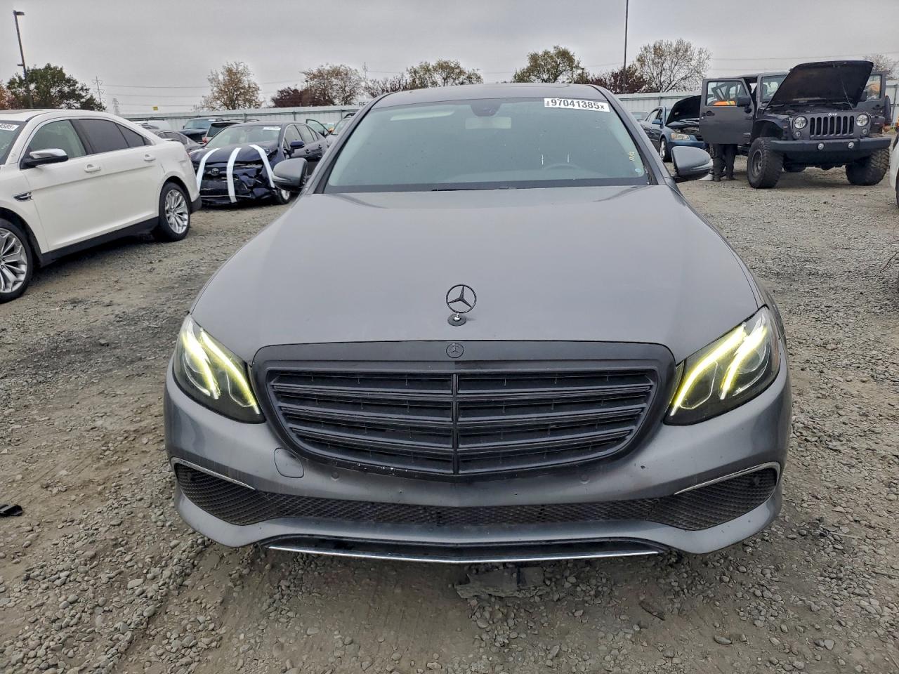 2017 MERCEDES-BENZ E 300 photo 5