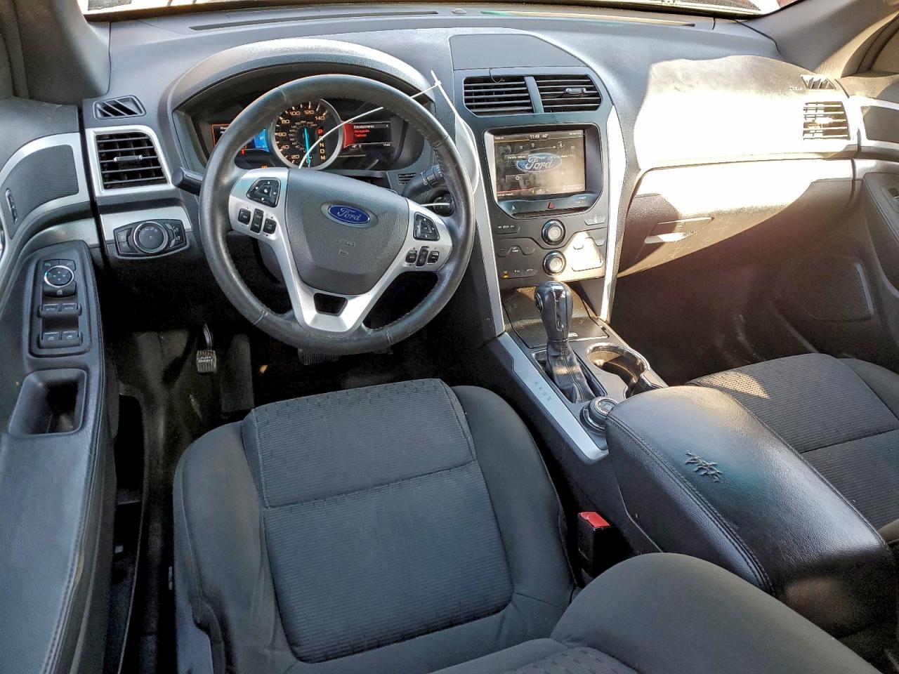 2015 FORD EXPLORER XLT photo 15