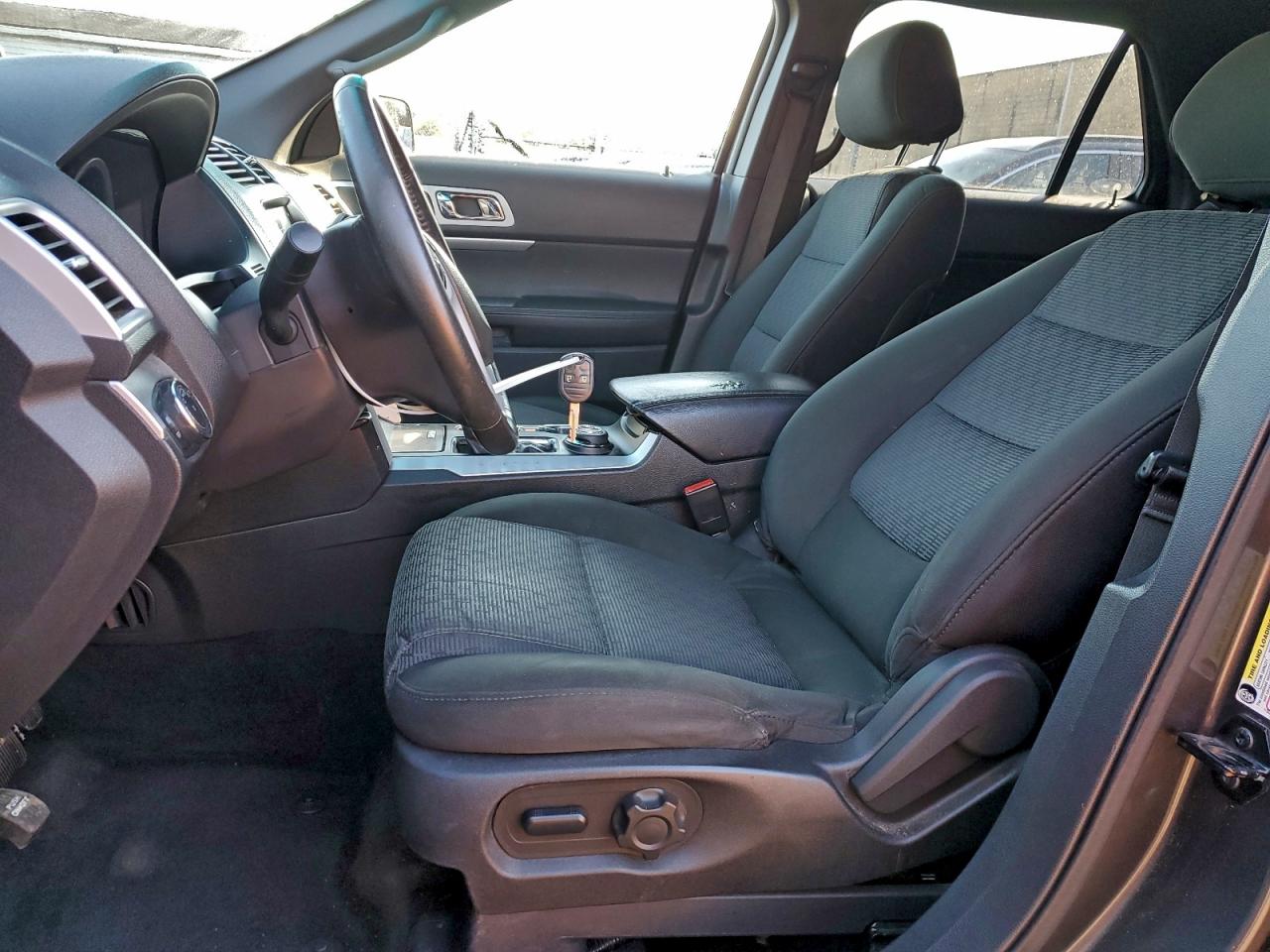 2015 FORD EXPLORER XLT photo 13