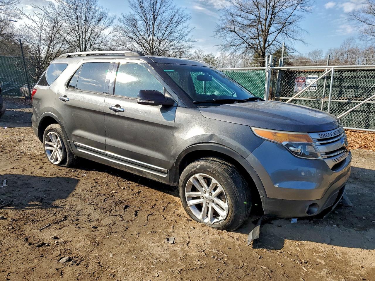 2015 FORD EXPLORER XLT photo 7