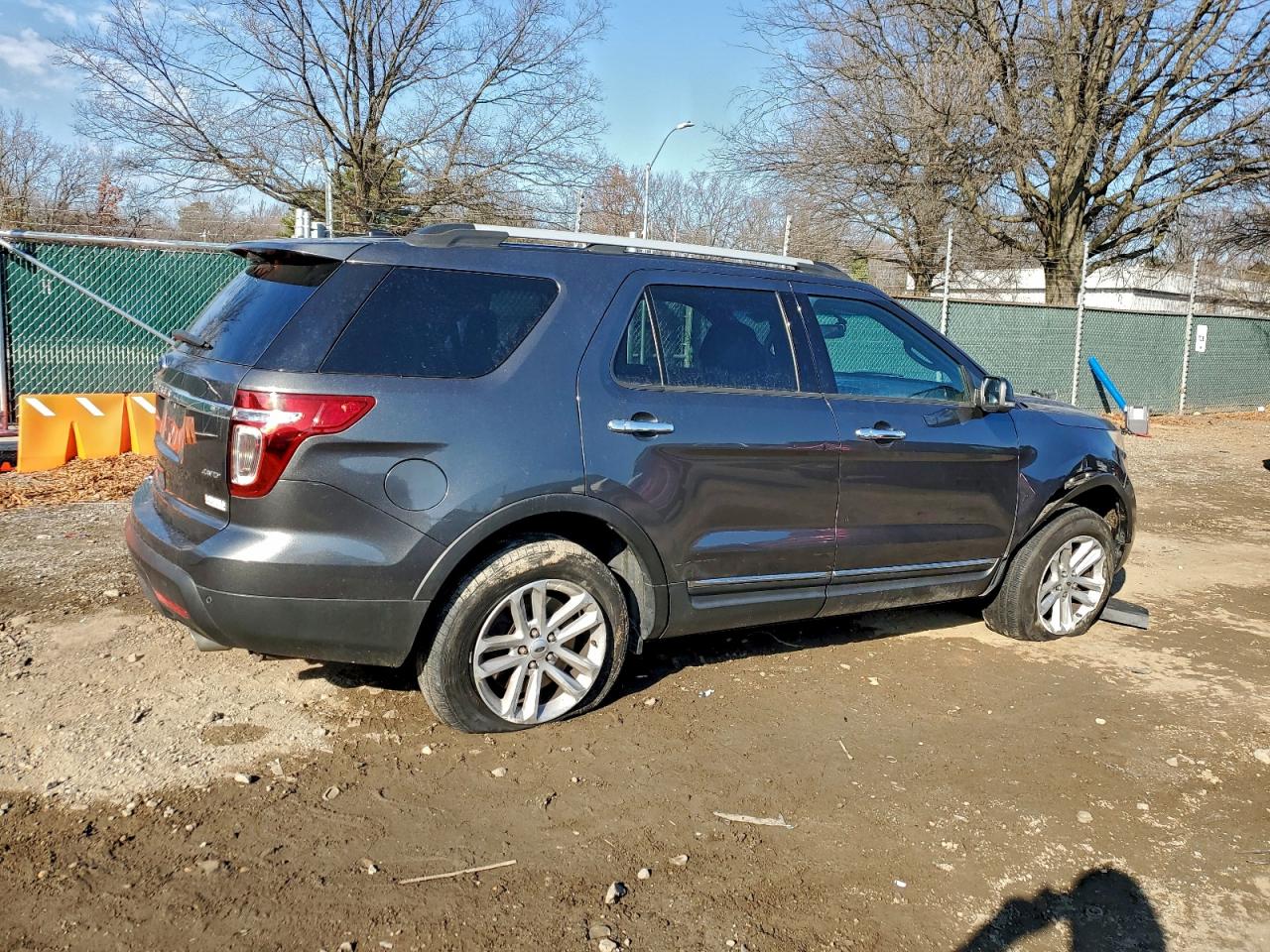 2015 FORD EXPLORER XLT photo 5
