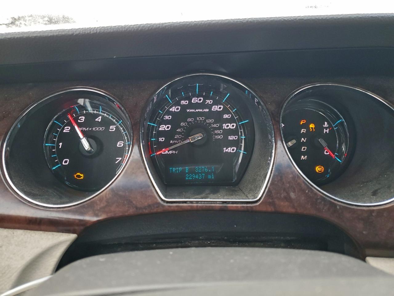 2011 FORD TAURUS SEL photo 17