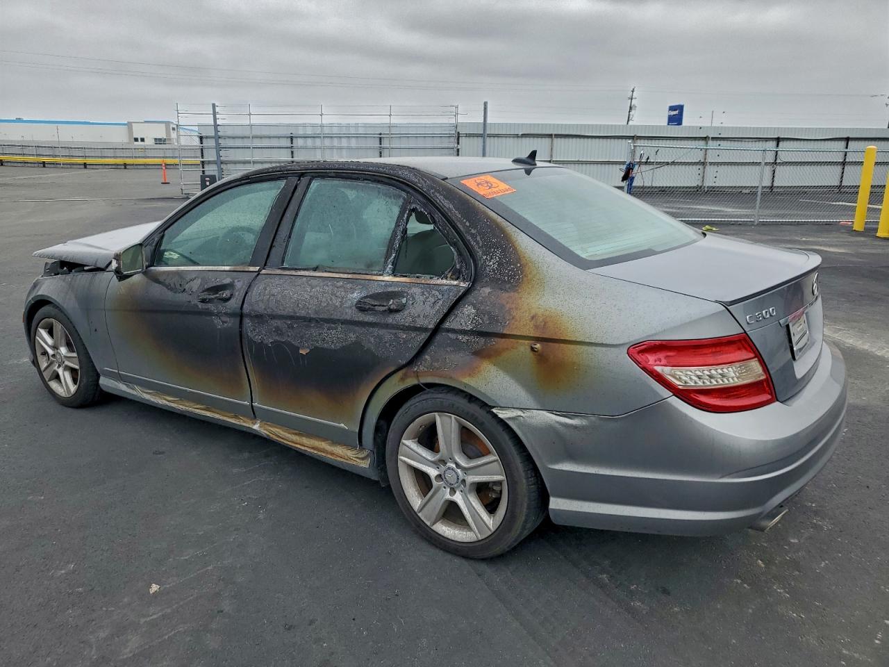 2011 MERCEDES-BENZ C 300 photo 3