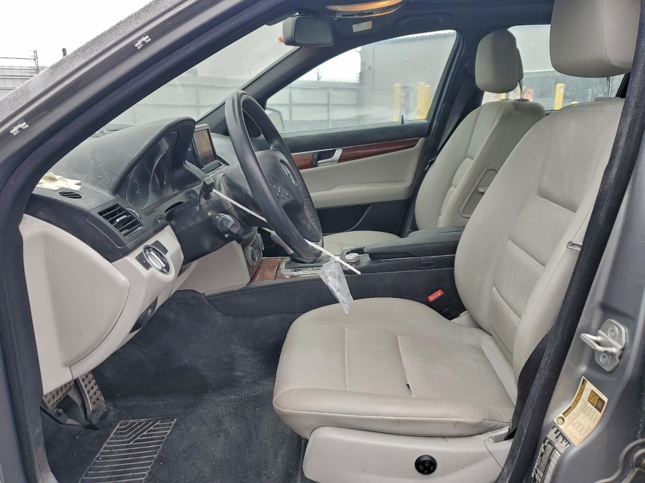 2011 MERCEDES-BENZ C 300 photo 13
