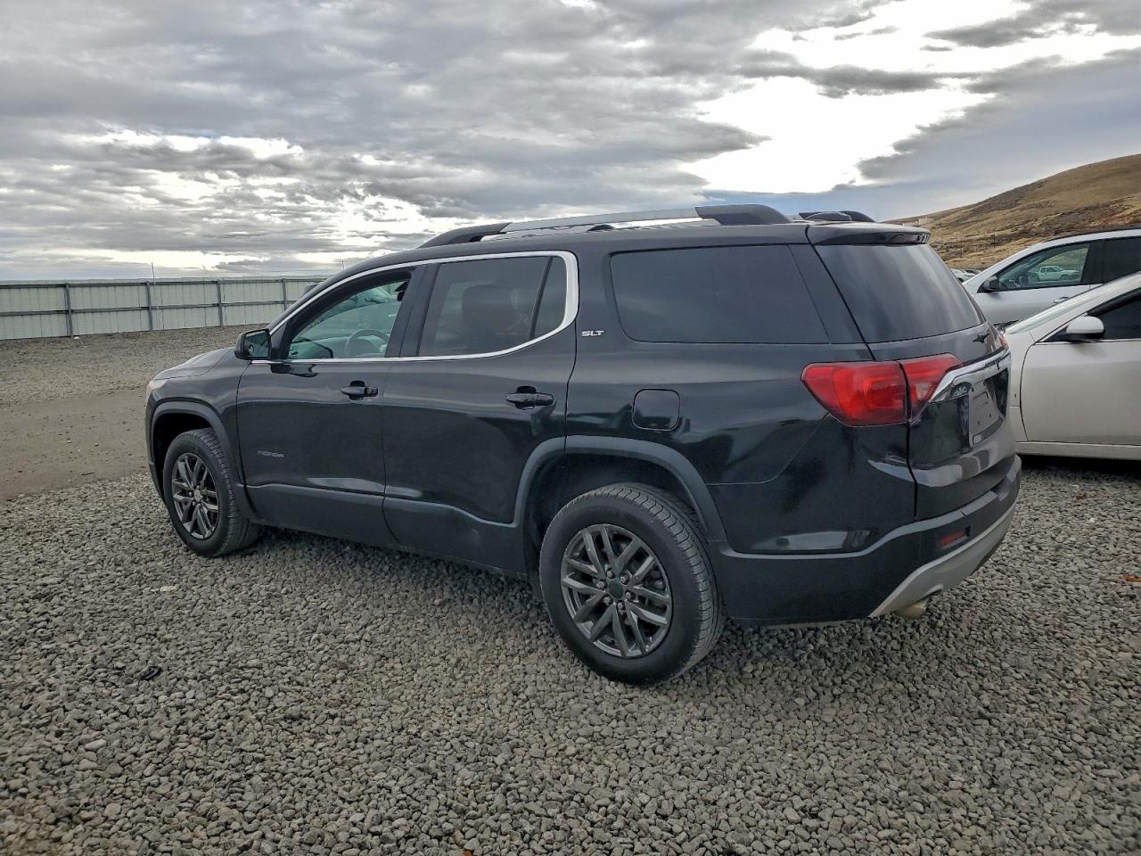 2019 GMC ACADIA SLT-1 photo 2
