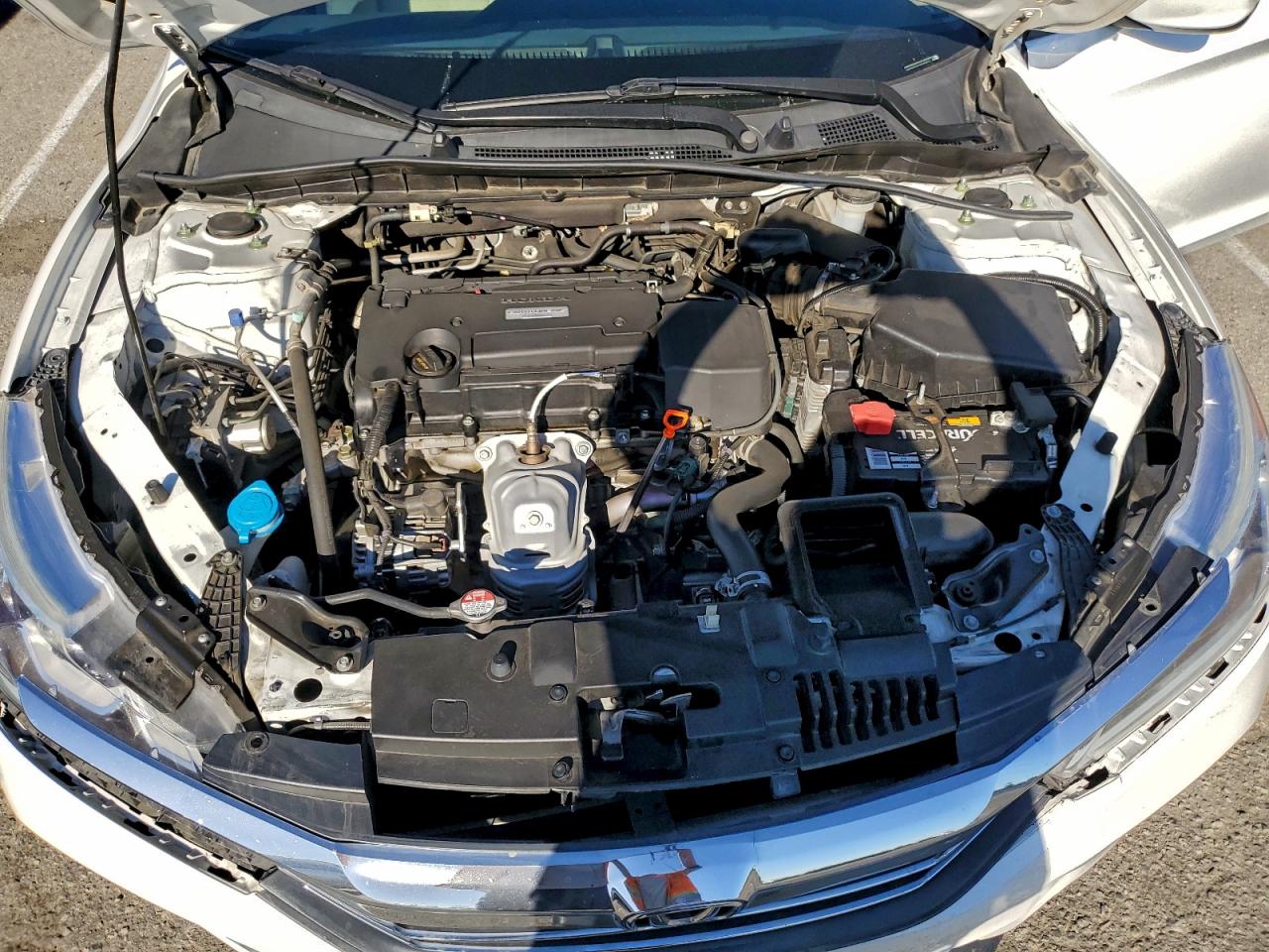 2016 HONDA ACCORD LX photo 11