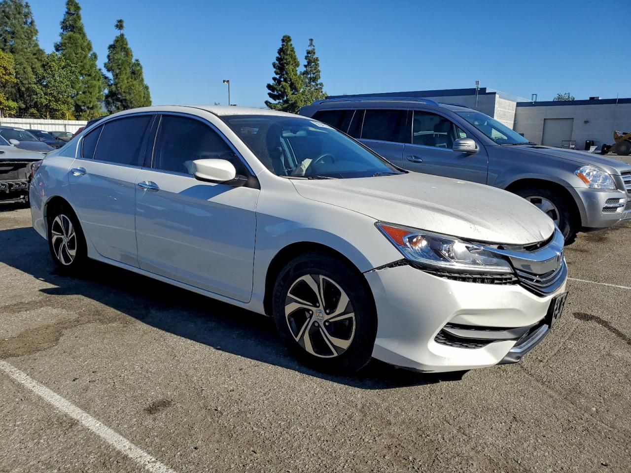 2016 HONDA ACCORD LX photo 4