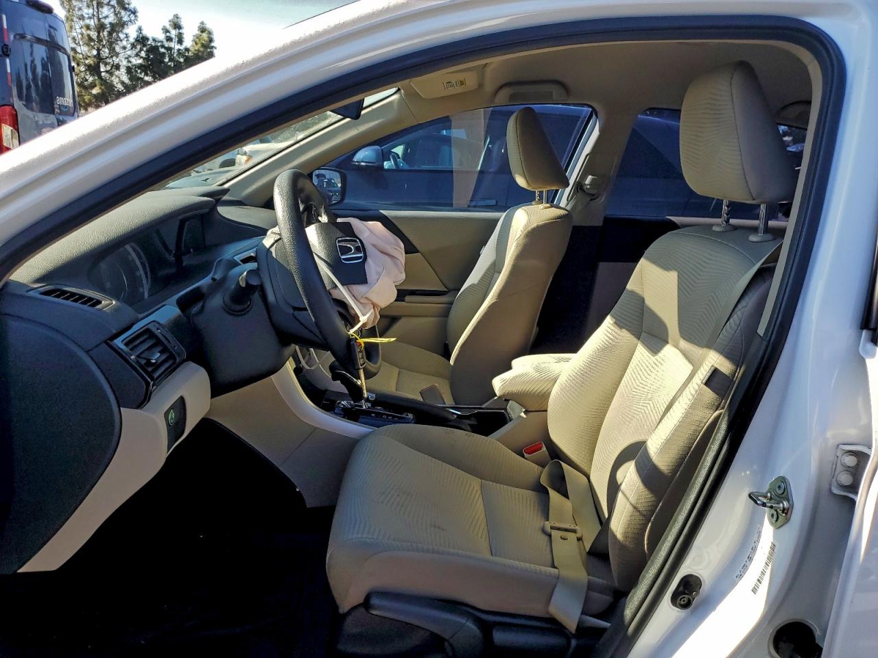 2016 HONDA ACCORD LX photo 7