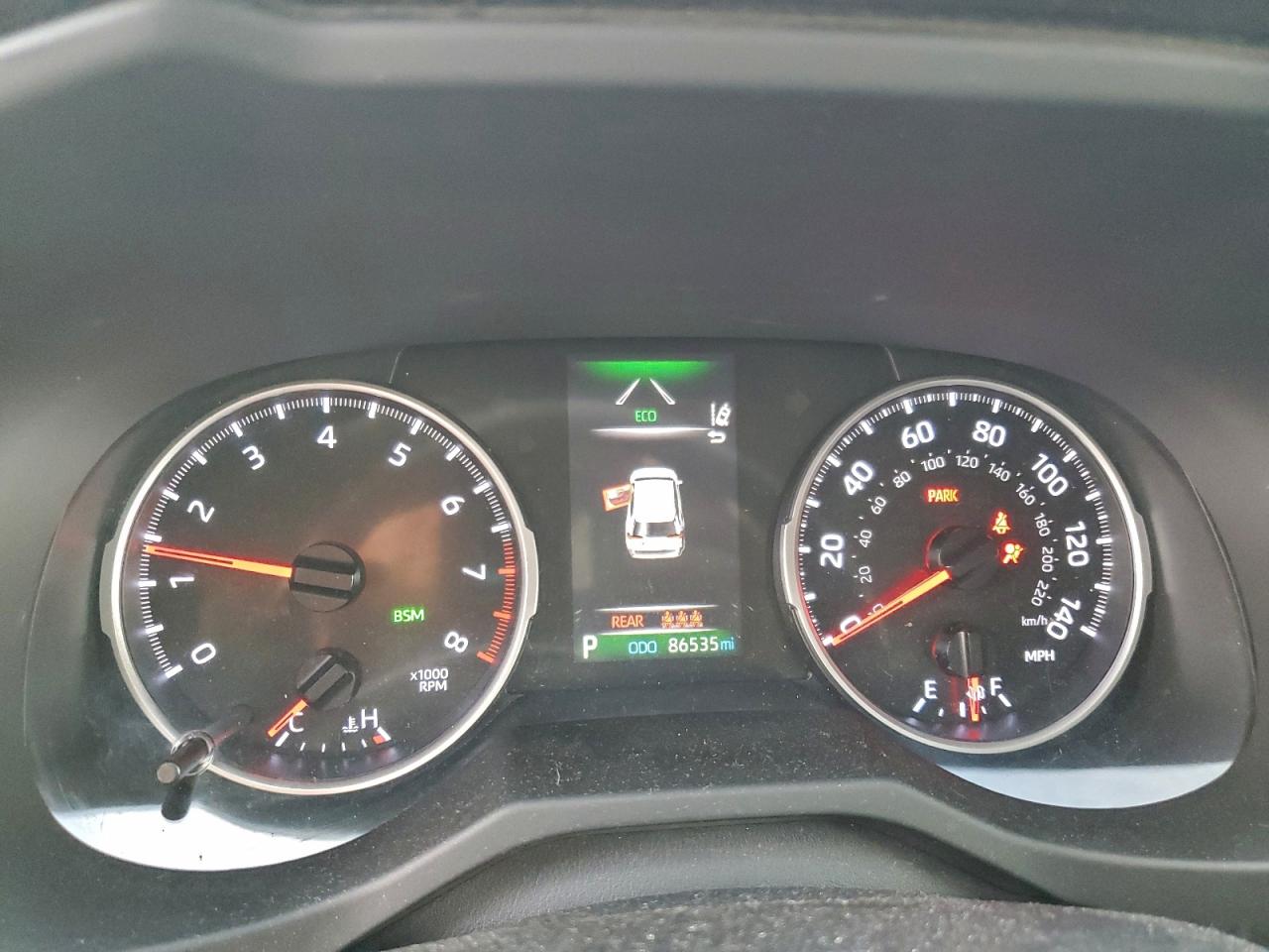 2019 TOYOTA RAV4 XLE photo 9