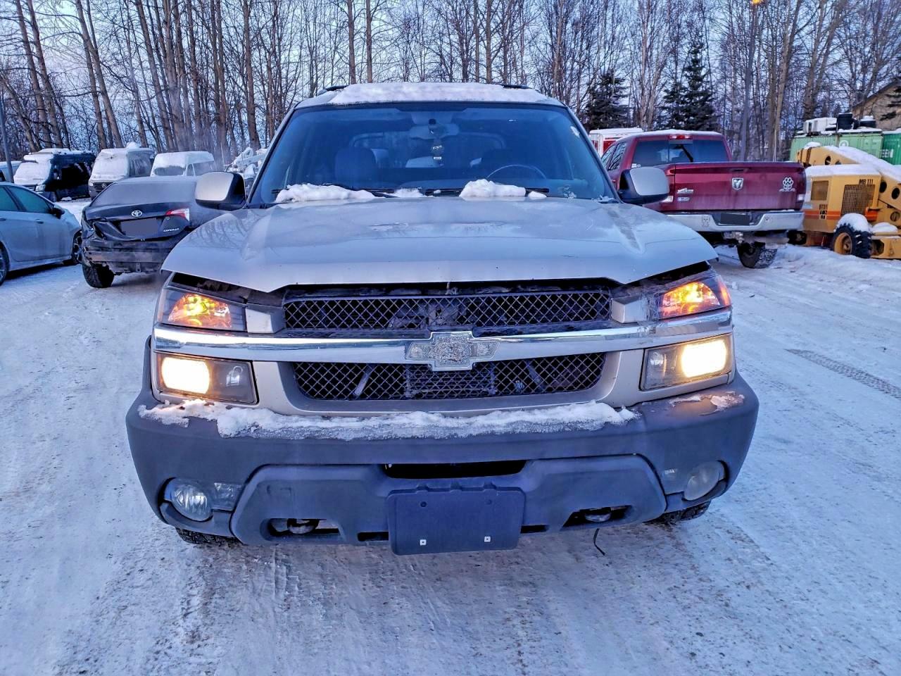 2004 CHEVROLET AVALANCHE K2500 photo 5