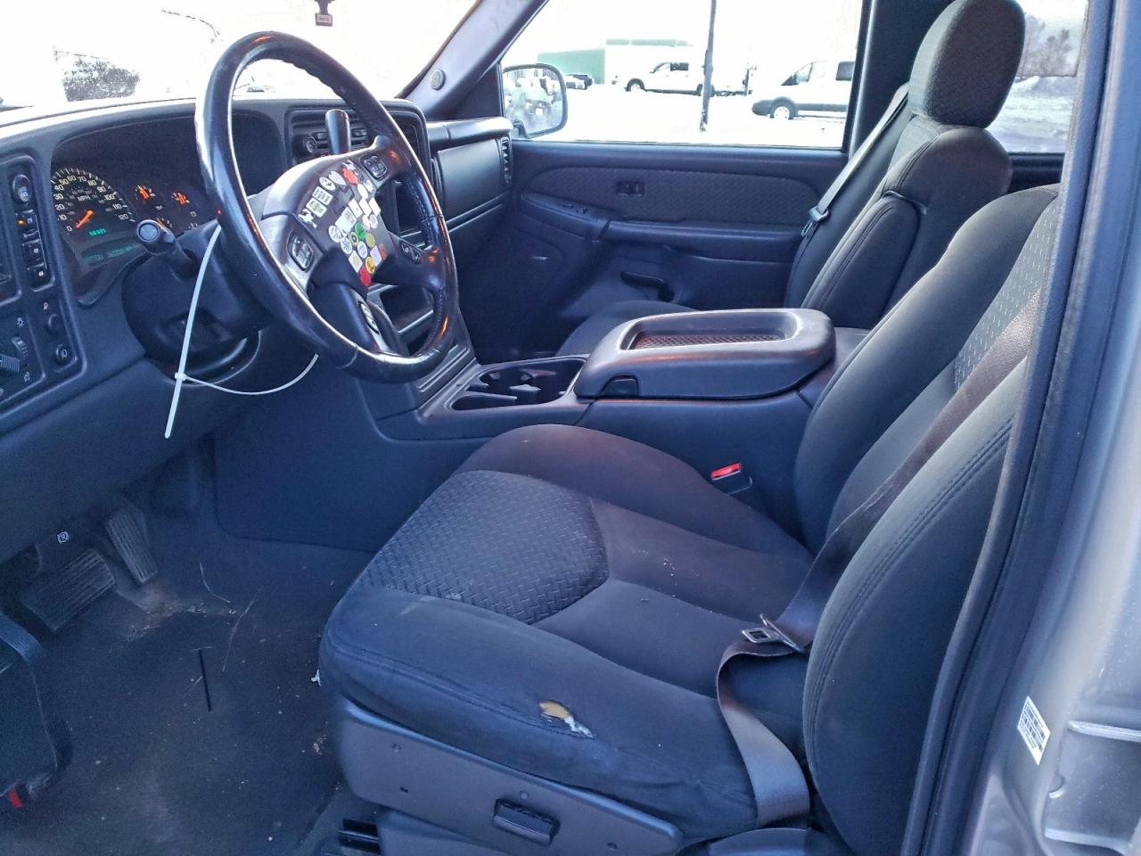 2004 CHEVROLET AVALANCHE K2500 photo 7