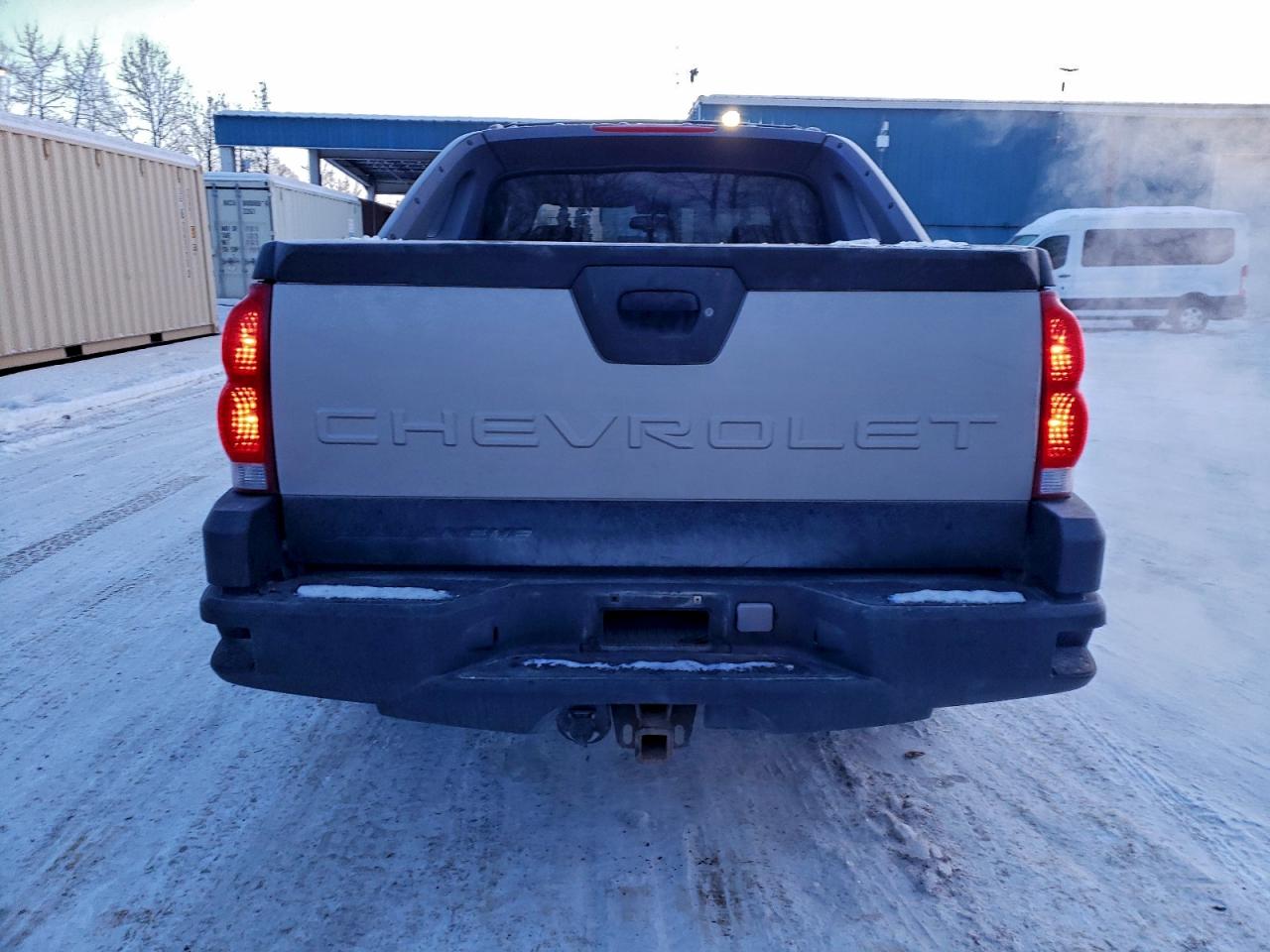 2004 CHEVROLET AVALANCHE K2500 photo 6