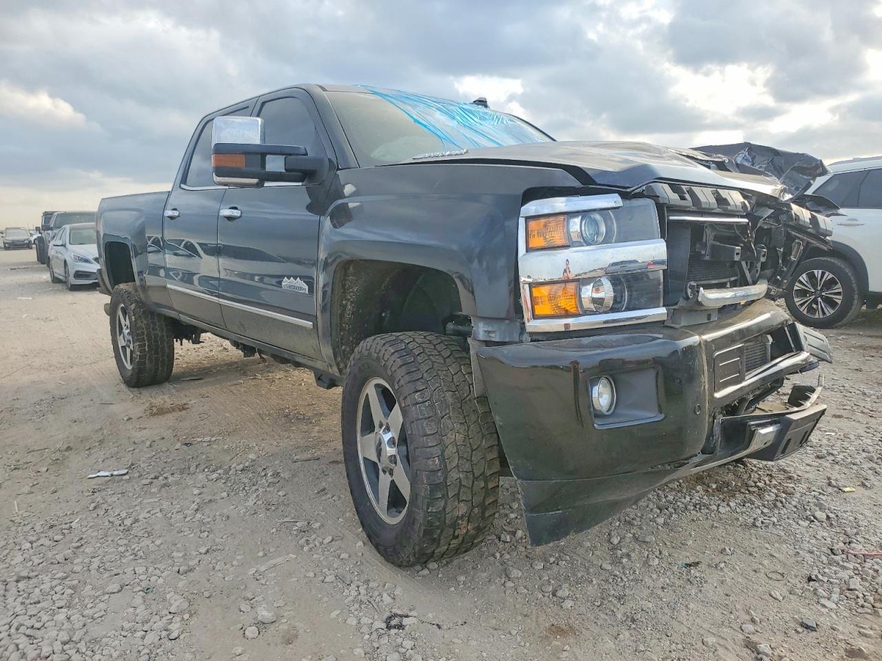 2016 CHEVROLET SILVERADO K2500 HIGH COUNTRY photo 10