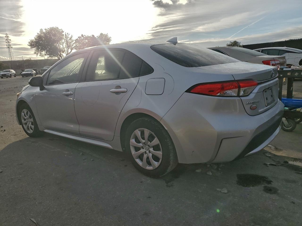 2020 TOYOTA COROLLA LE photo 4