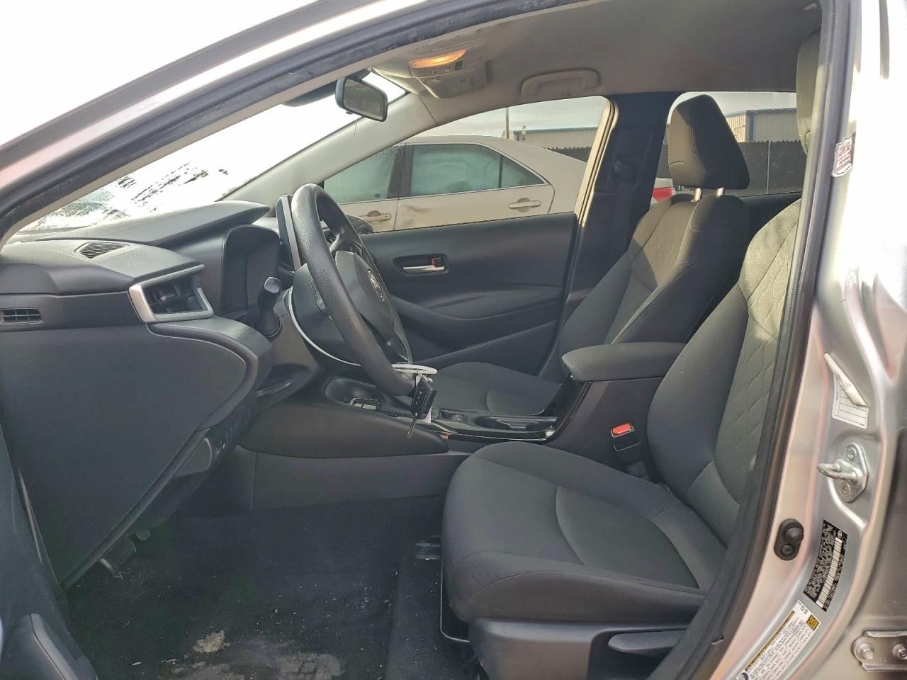 2020 TOYOTA COROLLA LE photo 19