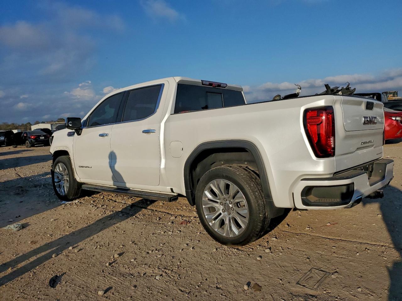 2020 GMC SIERRA K1500 DENALI photo 2