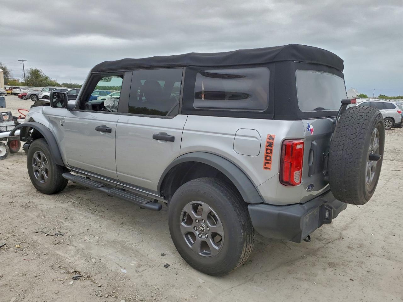 2022 FORD BRONCO BASE photo 3